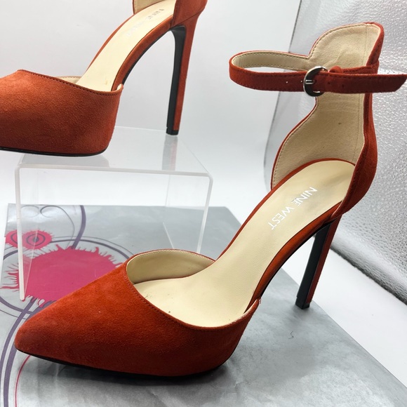 Ladies Nine West Orangey Red Pumps Like New Sz 6.5 - Picture 2 of 5
